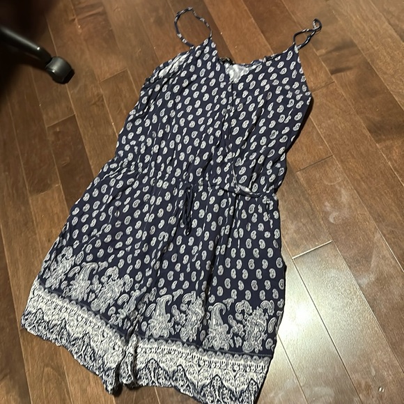 GORGEOUS blue Romper - Picture 2 of 5